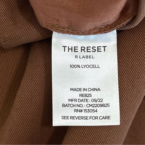 The Reset Eco Slouchy Trouser Pleat Front Tencel Lyocell Pant Cedar Brown Medium - Picture 10 of 11